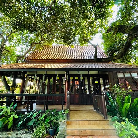 Baan Lhang Wangh บ้านหลังวัง Фитсанулок Екстериор снимка