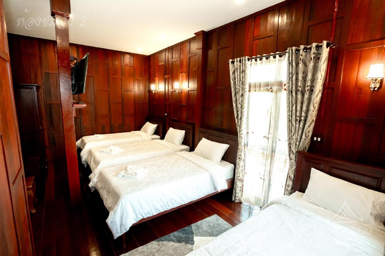 Baan Lhang Wangh บ้านหลังวัง Фитсанулок Екстериор снимка