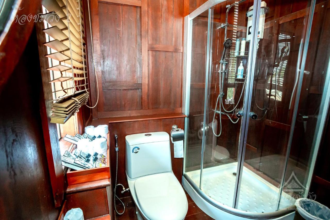 Baan Lhang Wangh บ้านหลังวัง Фитсанулок Екстериор снимка