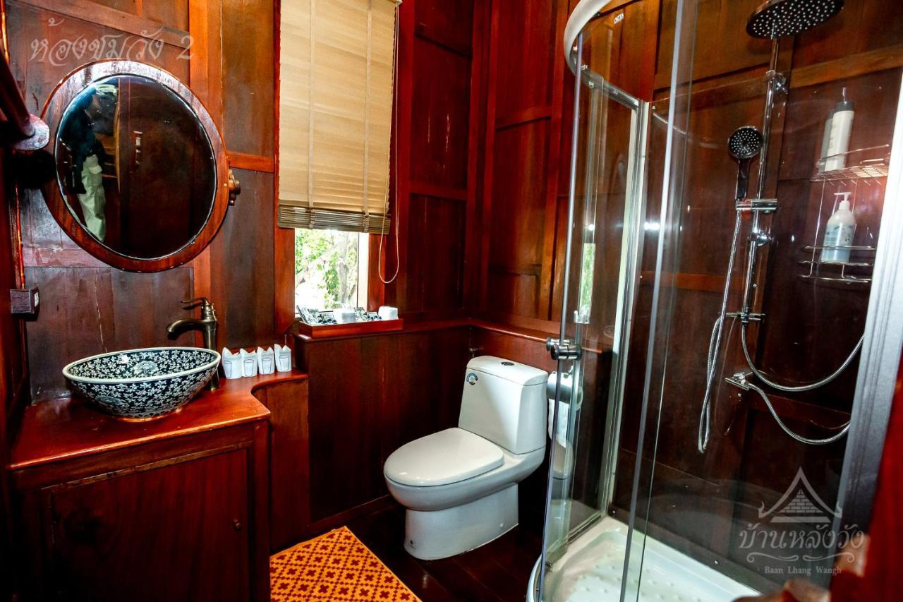Baan Lhang Wangh บ้านหลังวัง Фитсанулок Екстериор снимка