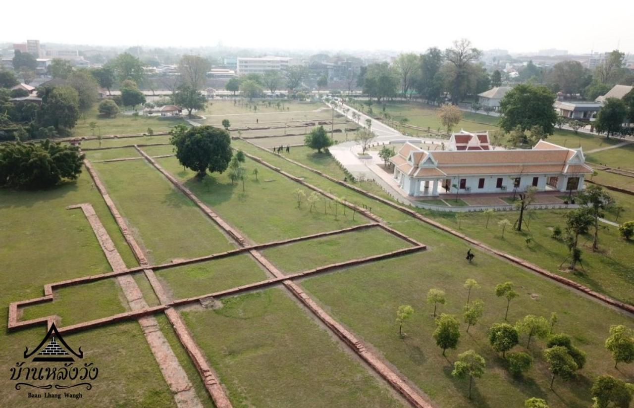 Baan Lhang Wangh บ้านหลังวัง Фитсанулок Екстериор снимка